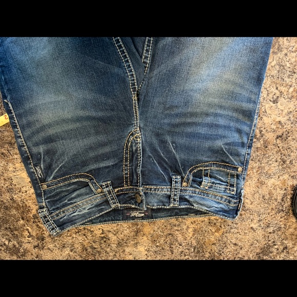 Silver jeans , great condition - Picture 2 of 6